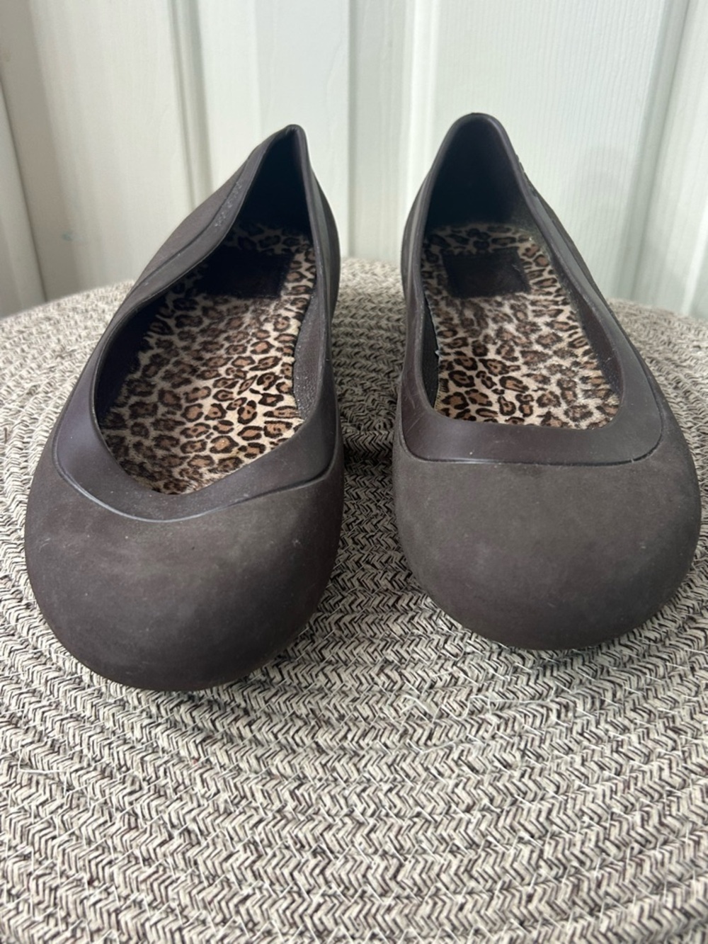 Crocs Mammoth Shoes Womens 8 Ballet Flat Leopard Print Lined Dark Brown Slip On - Picture 3 of 10